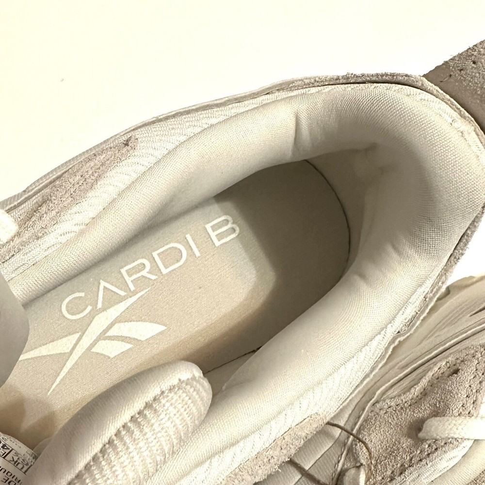 REEBOK CARDI B WOMEN'S 9 CLASSIC LEATHER  ATHLETIC SNEAKER CHALK WHITE GW8874 - Picture 9 of 9